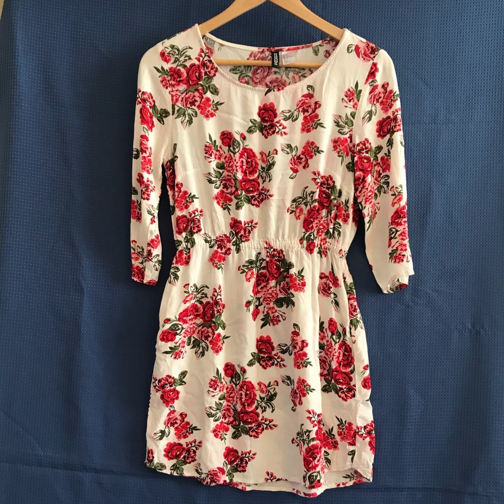 Long sleeve floral mini dress